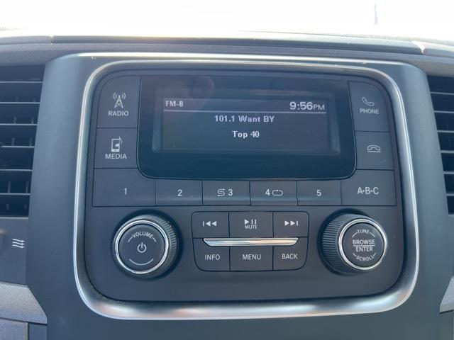 2019 Ram 1500 Classic Vehicle Photo in GREEN BAY, WI 54304-5303