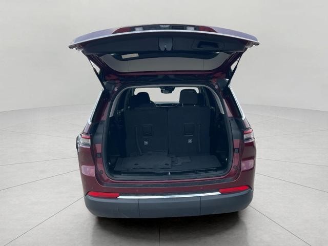 2023 Jeep Grand Cherokee L Vehicle Photo in Kaukauna, WI 54130