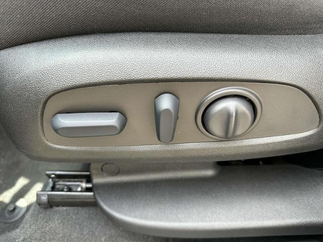 2022 Chevrolet Equinox Vehicle Photo in Roslyn, NY 11576