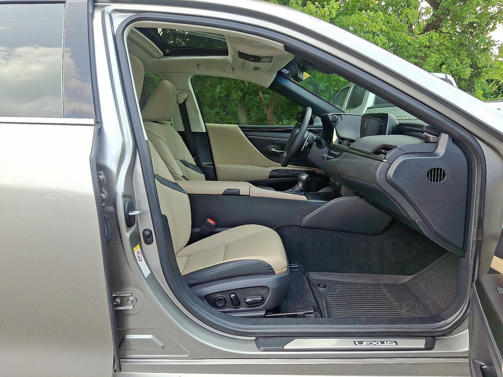 2019 Lexus ES 350 Vehicle Photo in Harrisburg, PA 17111