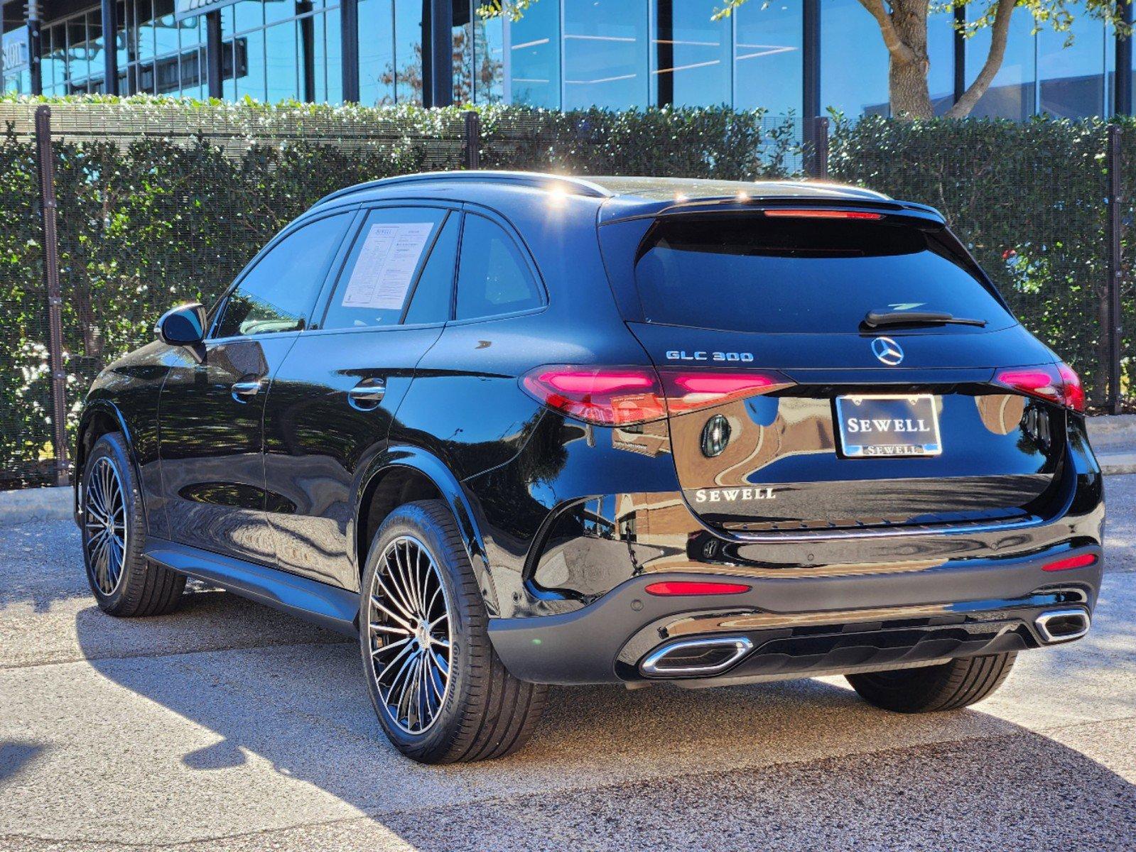 2024 Mercedes-Benz GLC Vehicle Photo in HOUSTON, TX 77079