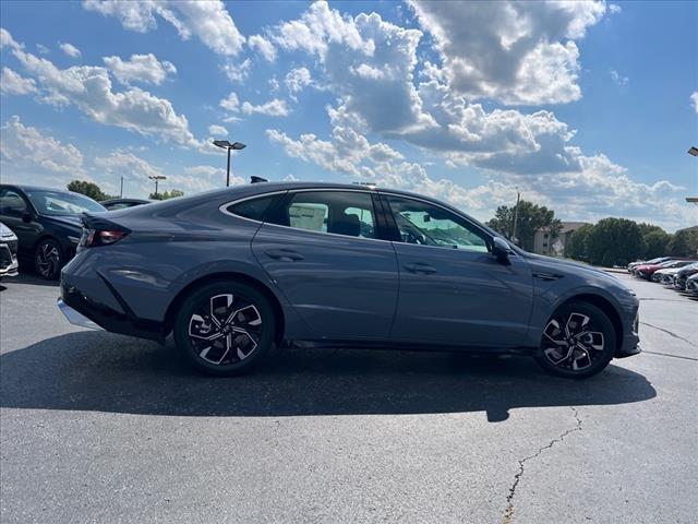 2024 Hyundai SONATA Vehicle Photo in Shiloh, IL 62269