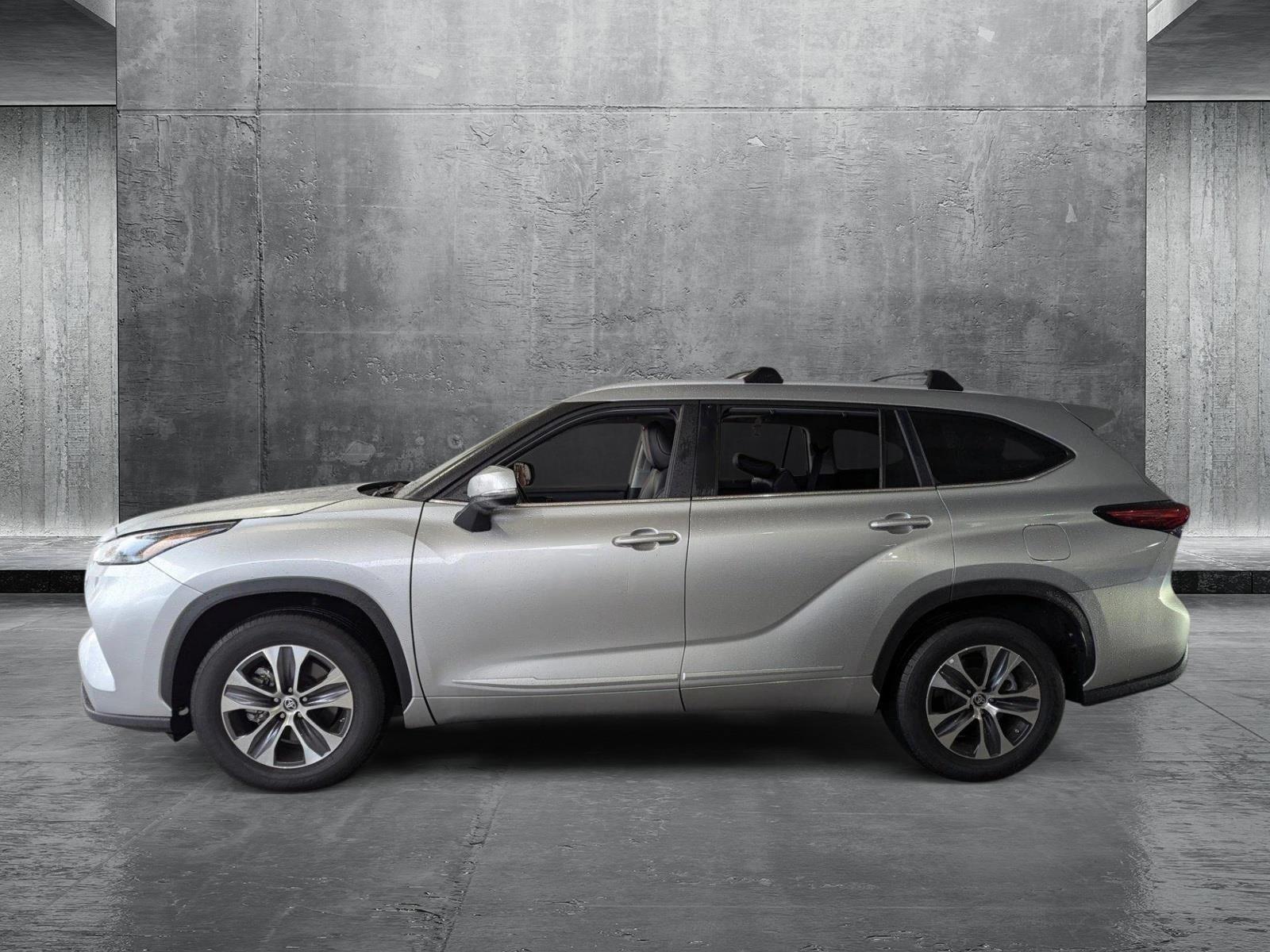 2023 Toyota Highlander Vehicle Photo in Ft. Myers, FL 33907