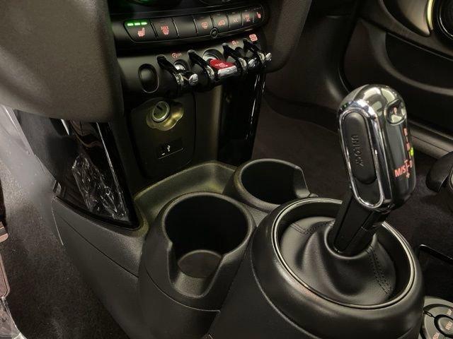 2024 MINI Hardtop 4 Door Vehicle Photo in PHOENIX, AZ 85014-3381
