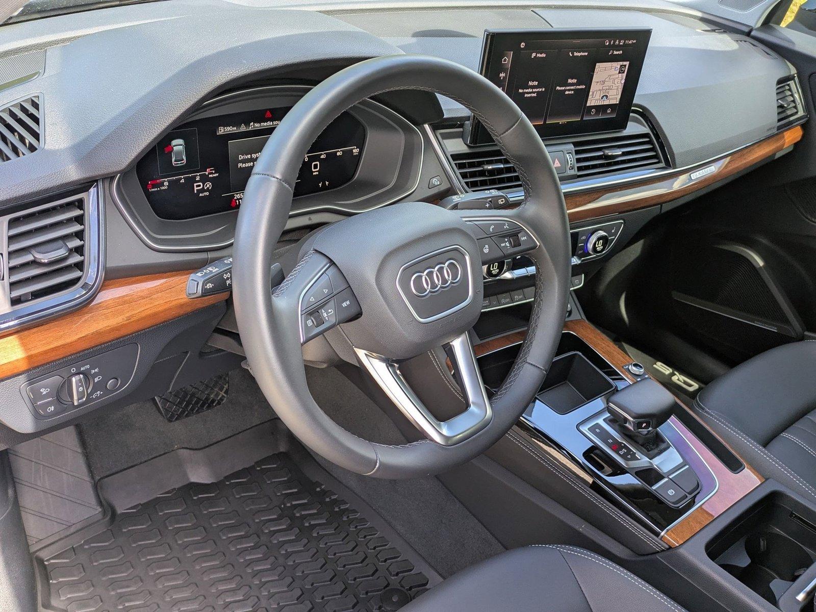 2022 Audi Q5 Vehicle Photo in Sarasota, FL 34231