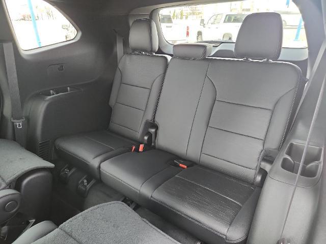 2025 Buick Enclave Vehicle Photo in HAYS, KS 67601-1994