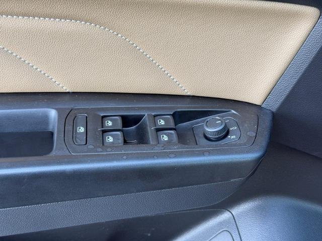 2020 Volkswagen Atlas Cross Sport Vehicle Photo in COLUMBIA, MO 65203-3903