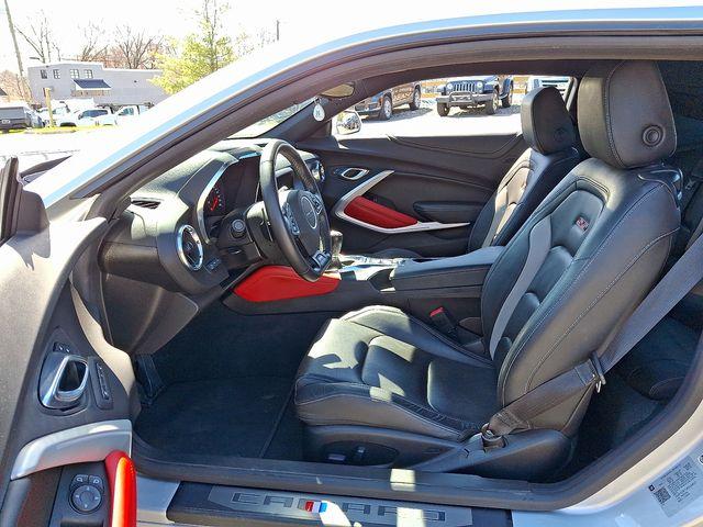 2019 Chevrolet Camaro Vehicle Photo in DANBURY, CT 06810-5034