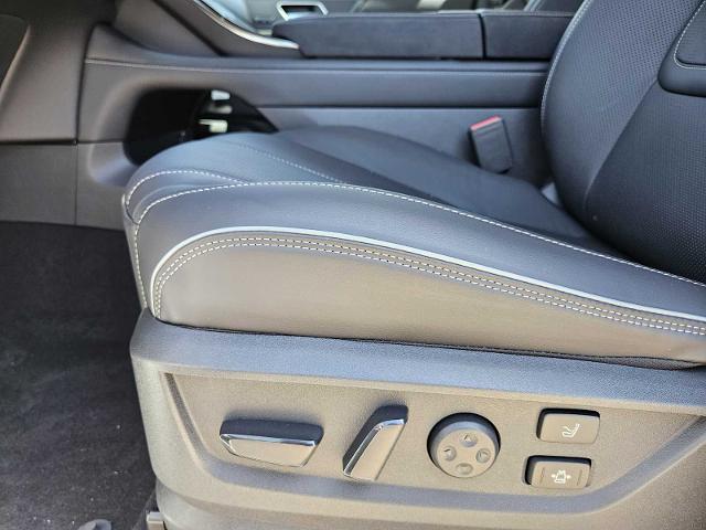 2025 INFINITI QX80 Vehicle Photo in Fort Worth, TX 76132