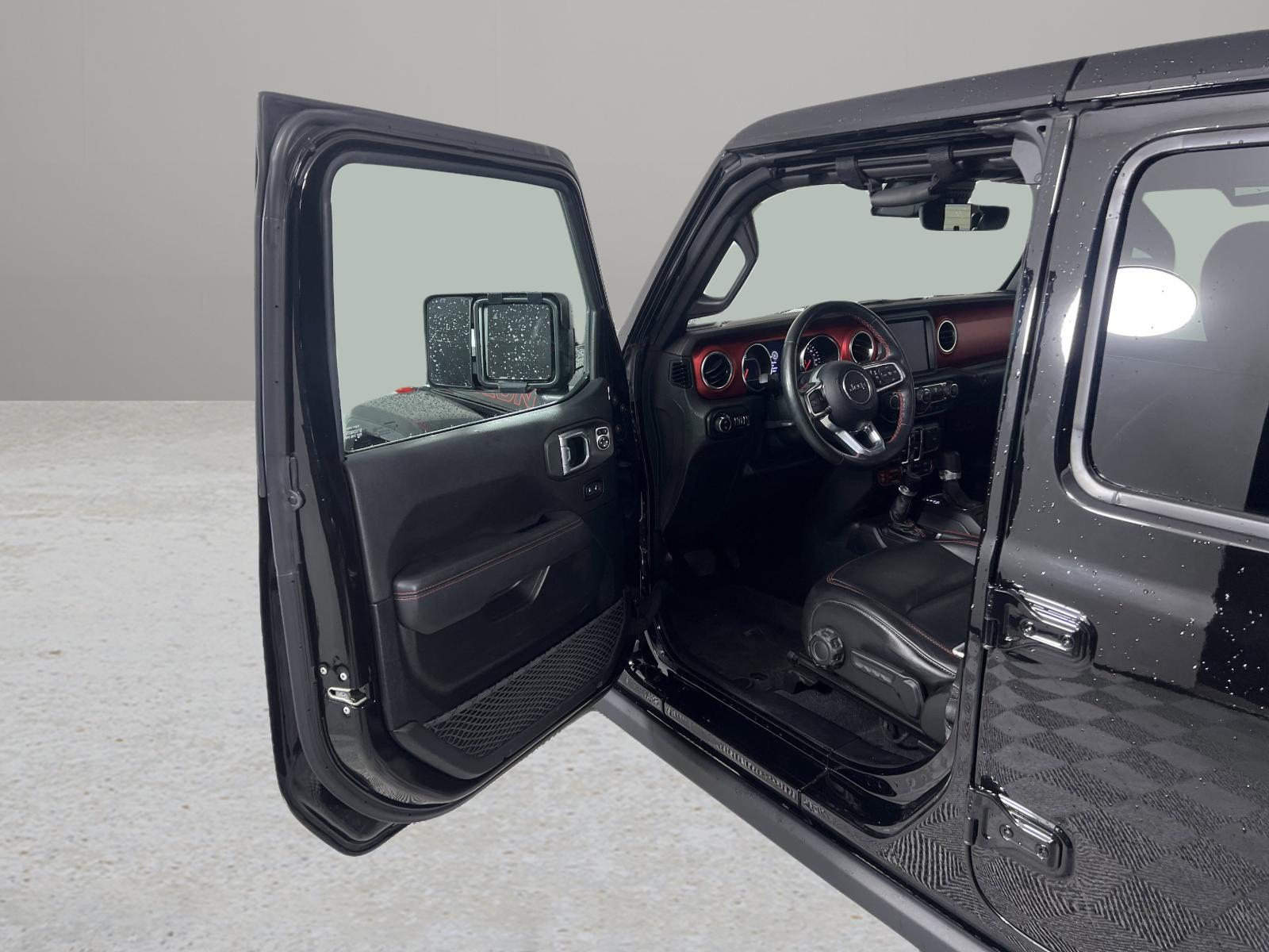 2021 Jeep Gladiator Vehicle Photo in GEORGETOWN, TX 78626-7508