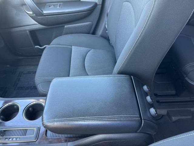 2015 Chevrolet Traverse Vehicle Photo in GREEN BAY, WI 54304-5303