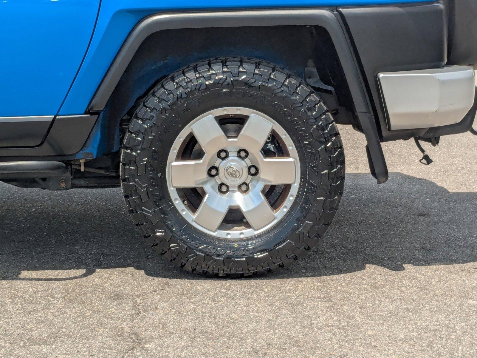 2007 Toyota FJ Cruiser Vehicle Photo in St. Petersburg, FL 33713