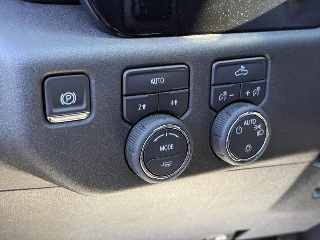 2025 Chevrolet Silverado 1500 Vehicle Photo in COLUMBIA, MO 65203-3903