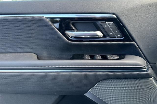 2025 GMC Sierra EV Vehicle Photo in ELK GROVE, CA 95757-8703