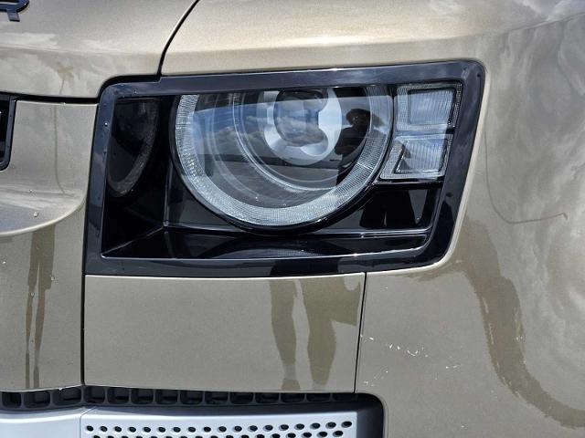 2025 Defender Vehicle Photo in AUSTIN, TX 78717