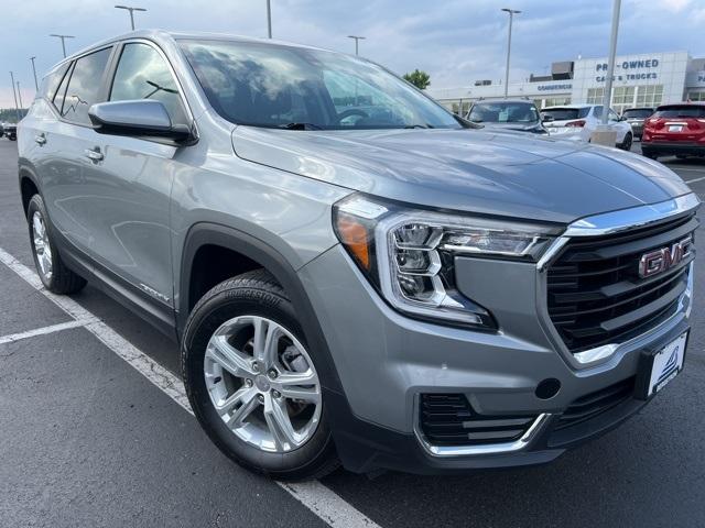 2024 GMC Terrain Vehicle Photo in GREEN BAY, WI 54304-5303