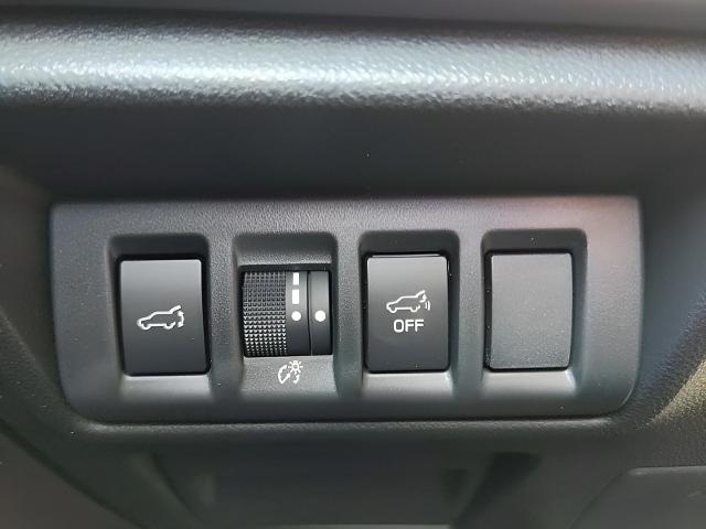 2025 Subaru Outback Vehicle Photo in Green Bay, WI 54304