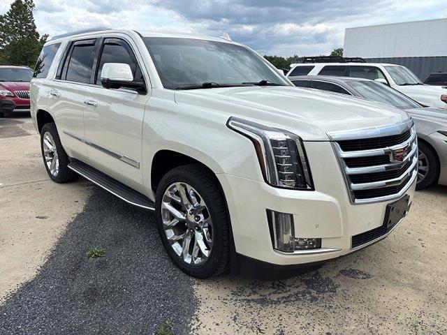 2015 Cadillac Escalade Vehicle Photo in TREVOSE, PA 19053-4984