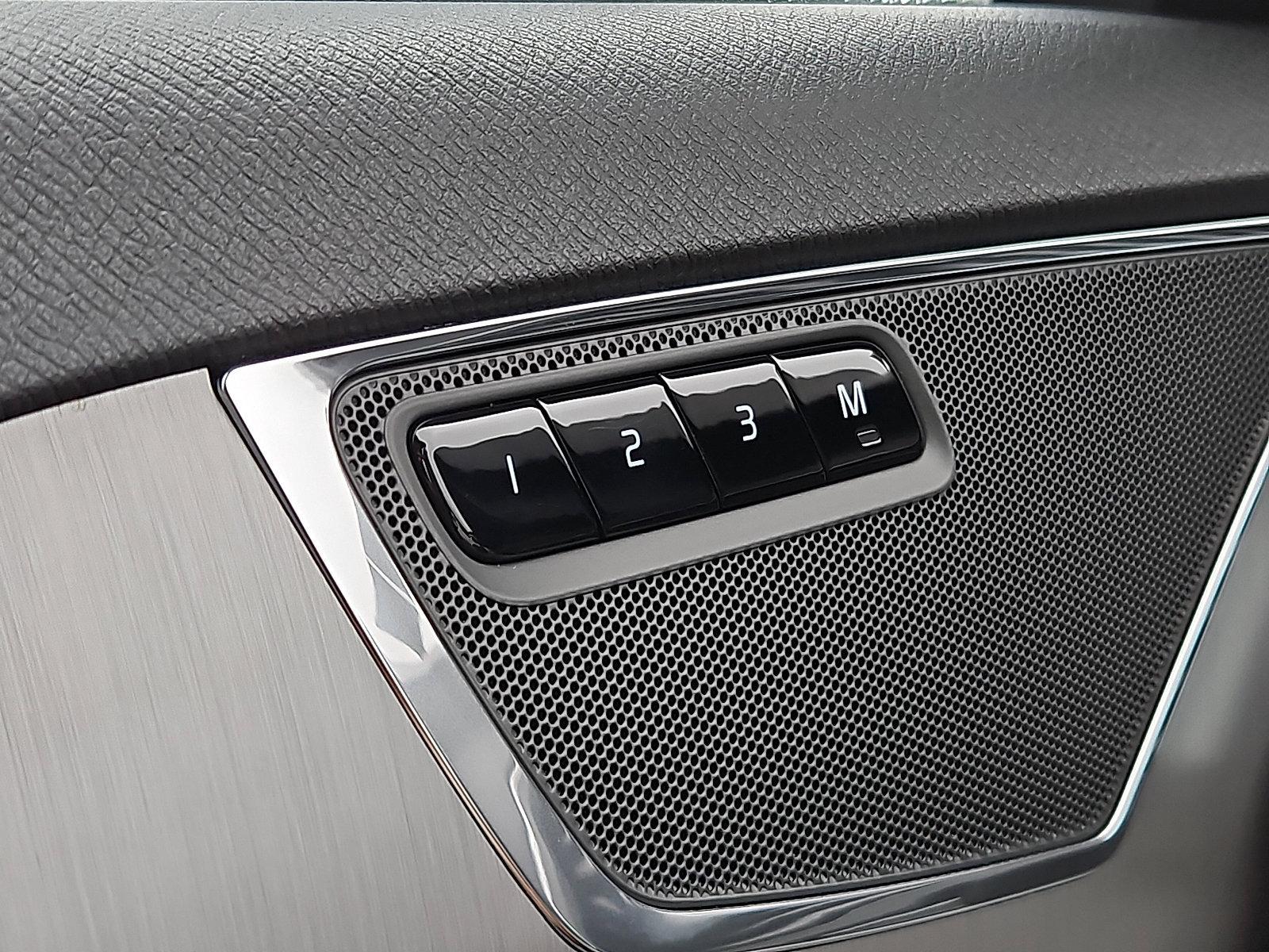 2024 Volvo XC90 Vehicle Photo in Trevose, PA 19053