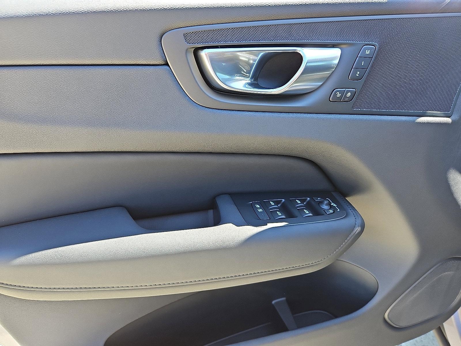 2026 Volvo XC60 Vehicle Photo in Trevose, PA 19053