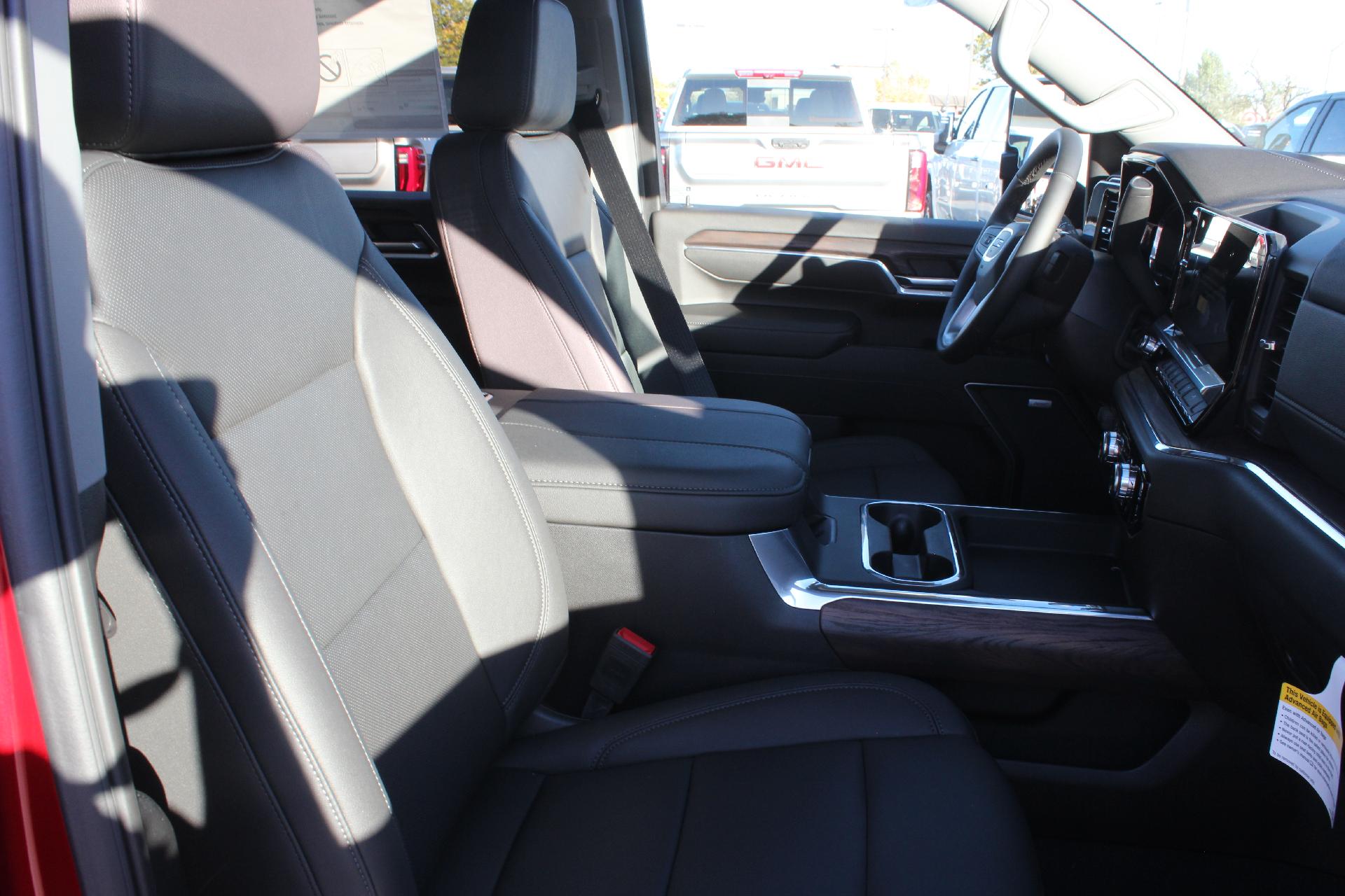 2025 GMC Sierra 3500 HD Vehicle Photo in AURORA, CO 80012-4011