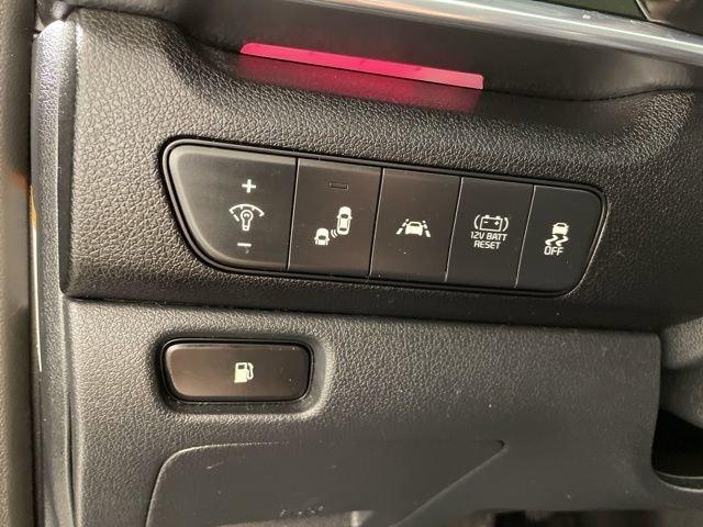 2022 Kia Niro Vehicle Photo in PHOENIX, AZ 85014-3381