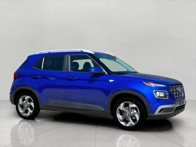 2025 Hyundai VENUE Vehicle Photo in Green Bay, WI 54304