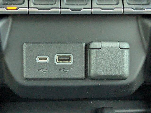 2021 Chevrolet Silverado 1500 Vehicle Photo in BRUNSWICK, GA 31525-1881