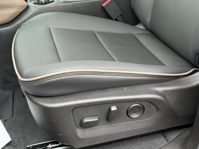 2025 GMC Canyon Vehicle Photo in COLUMBIA, MO 65203-3903
