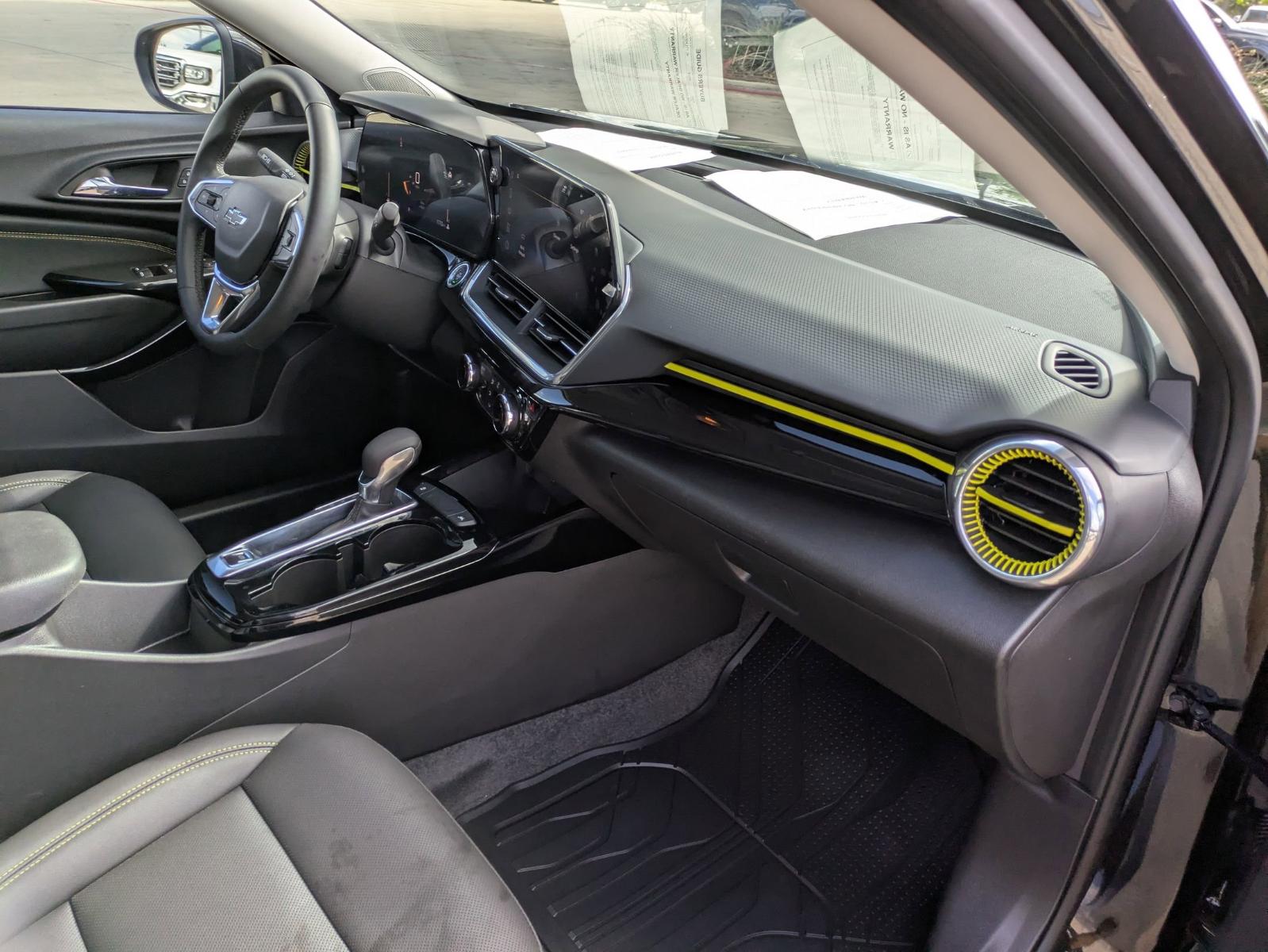 2025 Chevrolet Trax Vehicle Photo in SELMA, TX 78154-1460