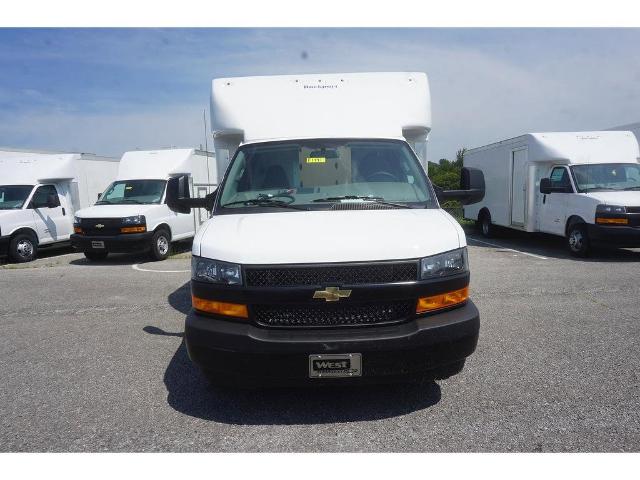 2023 Chevrolet Express Cutaway 4500 Vehicle Photo in ALCOA, TN 37701-3235