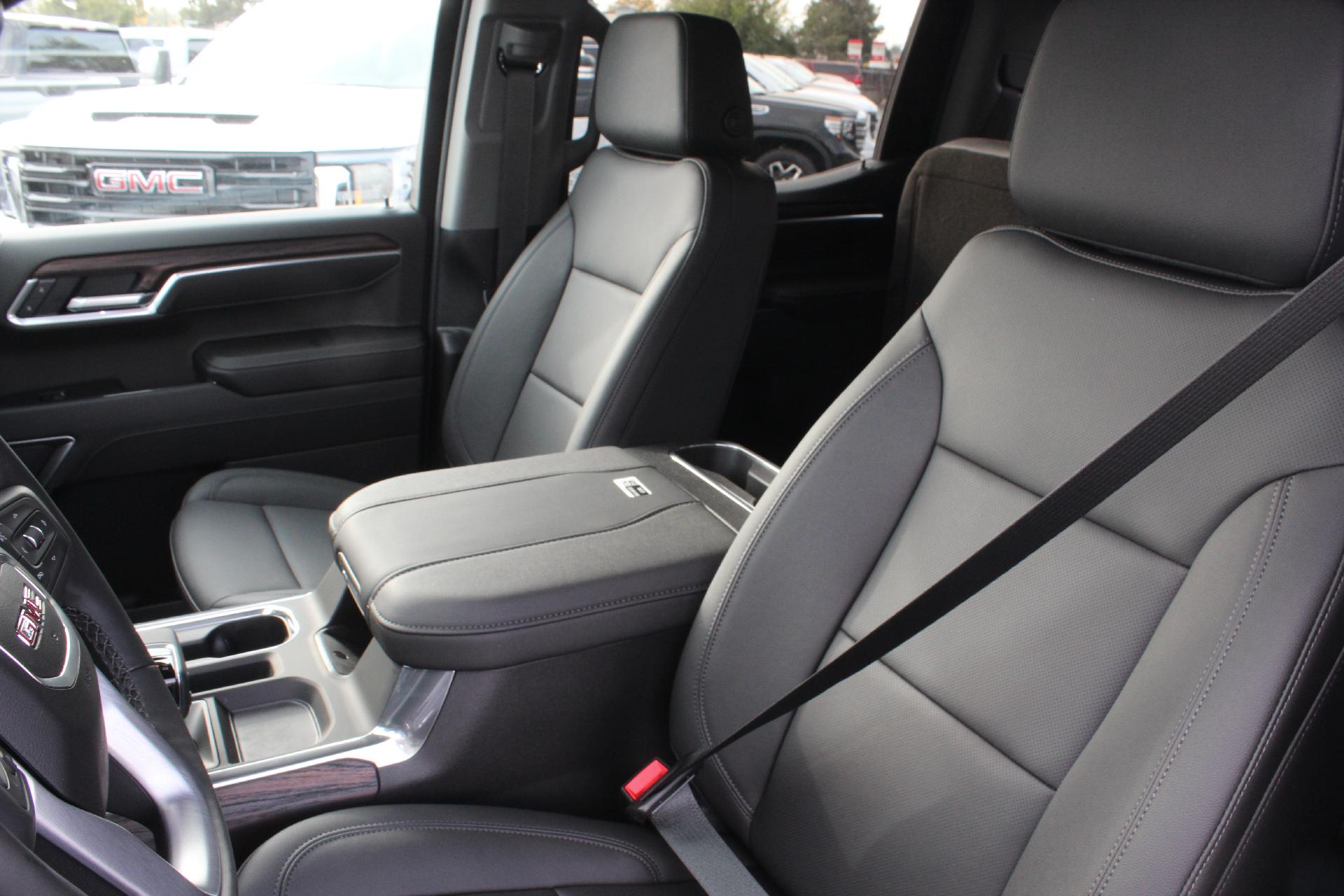 2025 GMC Sierra 1500 Vehicle Photo in AURORA, CO 80012-4011