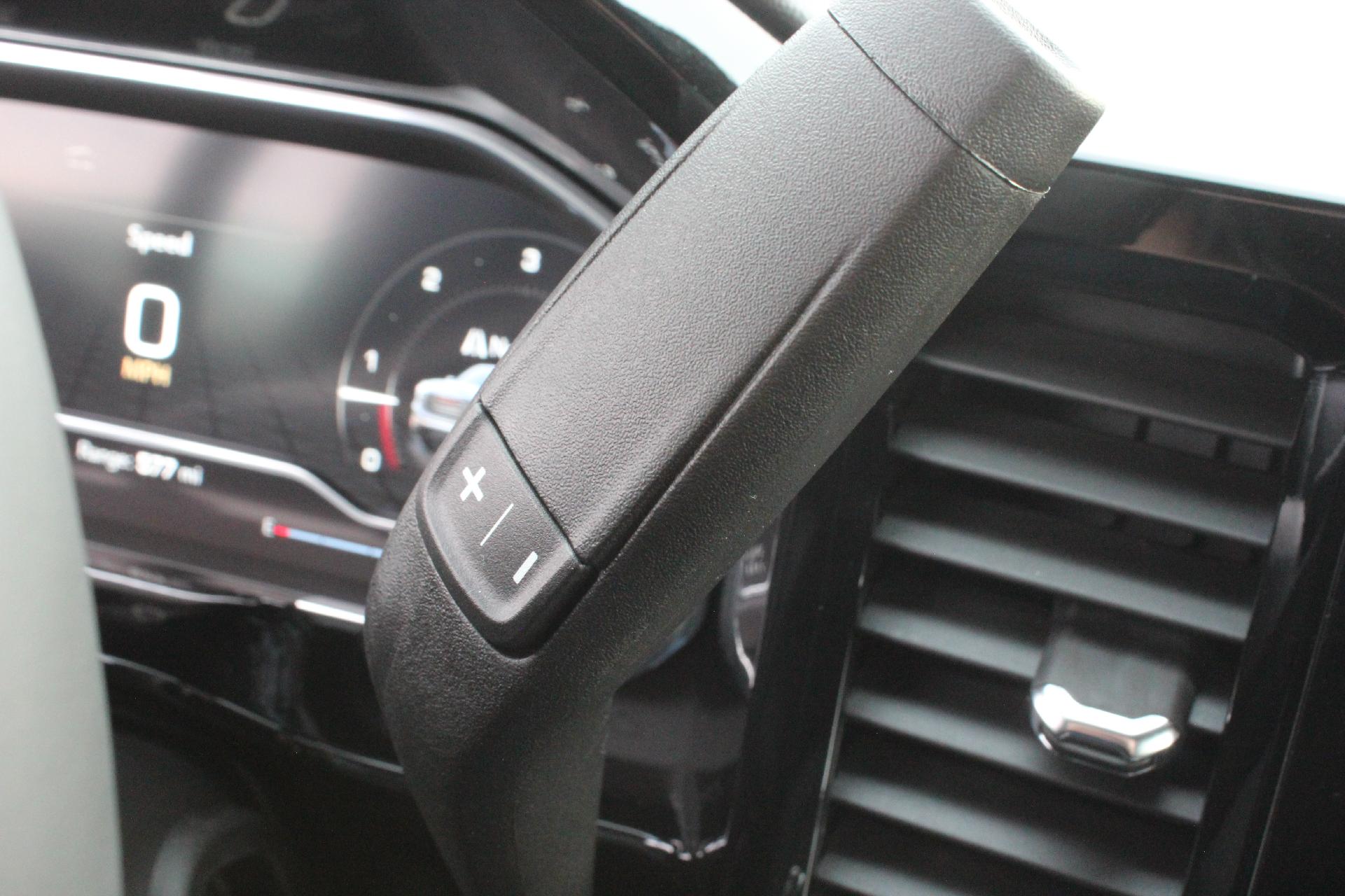 2025 GMC Sierra 1500 Vehicle Photo in AURORA, CO 80012-4011