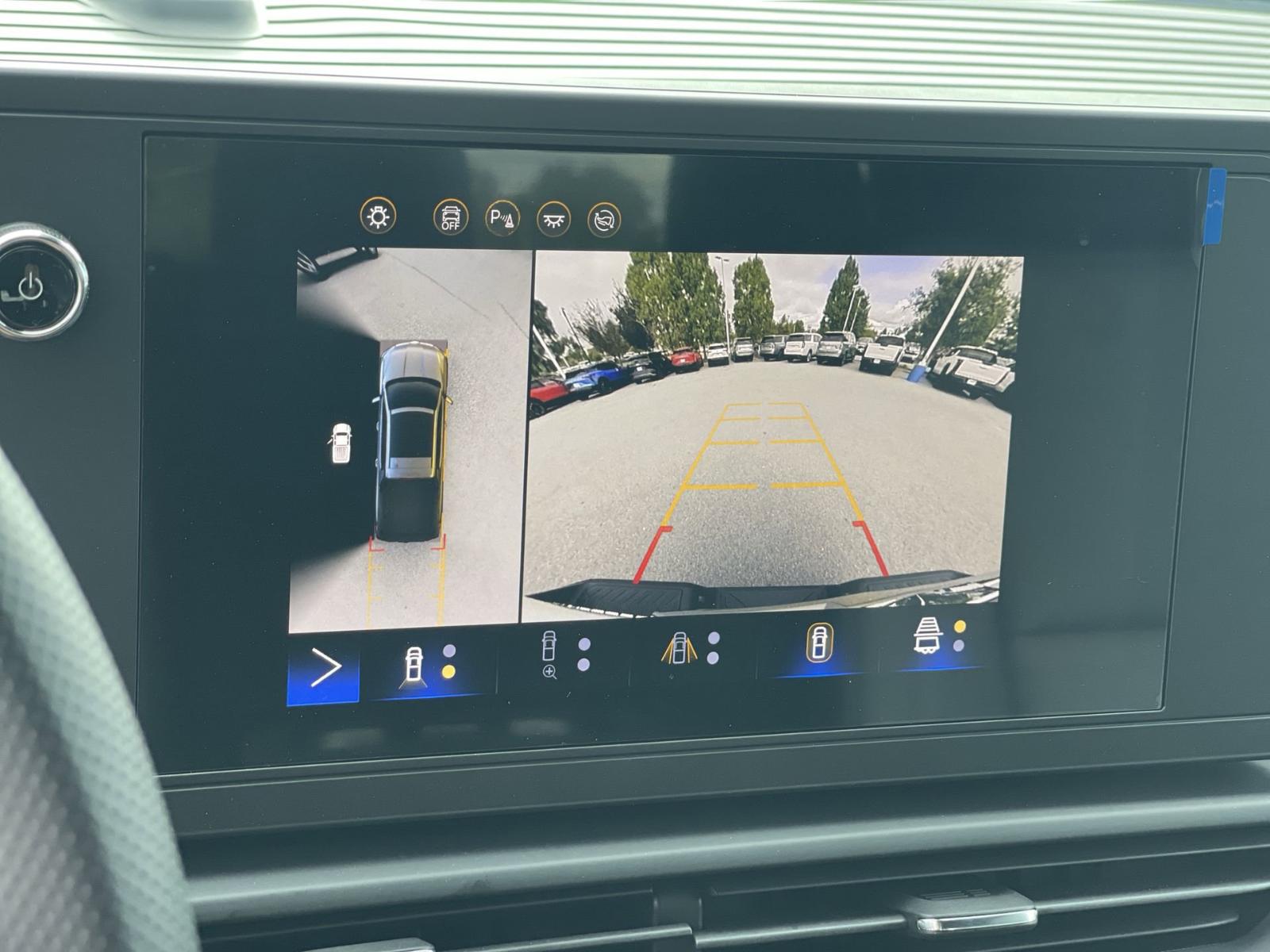 2024 Chevrolet Silverado EV Vehicle Photo in BENTONVILLE, AR 72712-4322