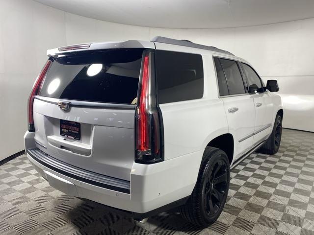 2018 Cadillac Escalade Vehicle Photo in MEDINA, OH 44256-9001