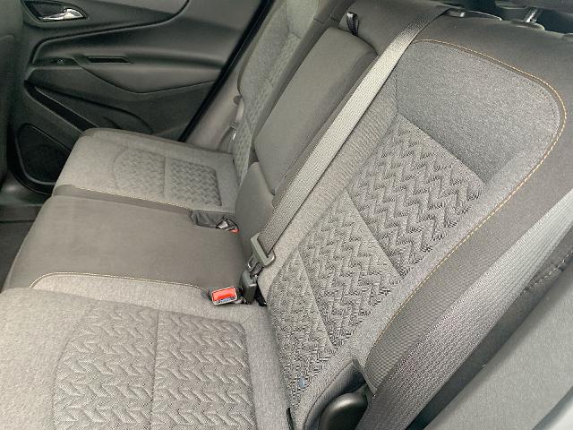 2022 Chevrolet Equinox Vehicle Photo in MOON TOWNSHIP, PA 15108-2571