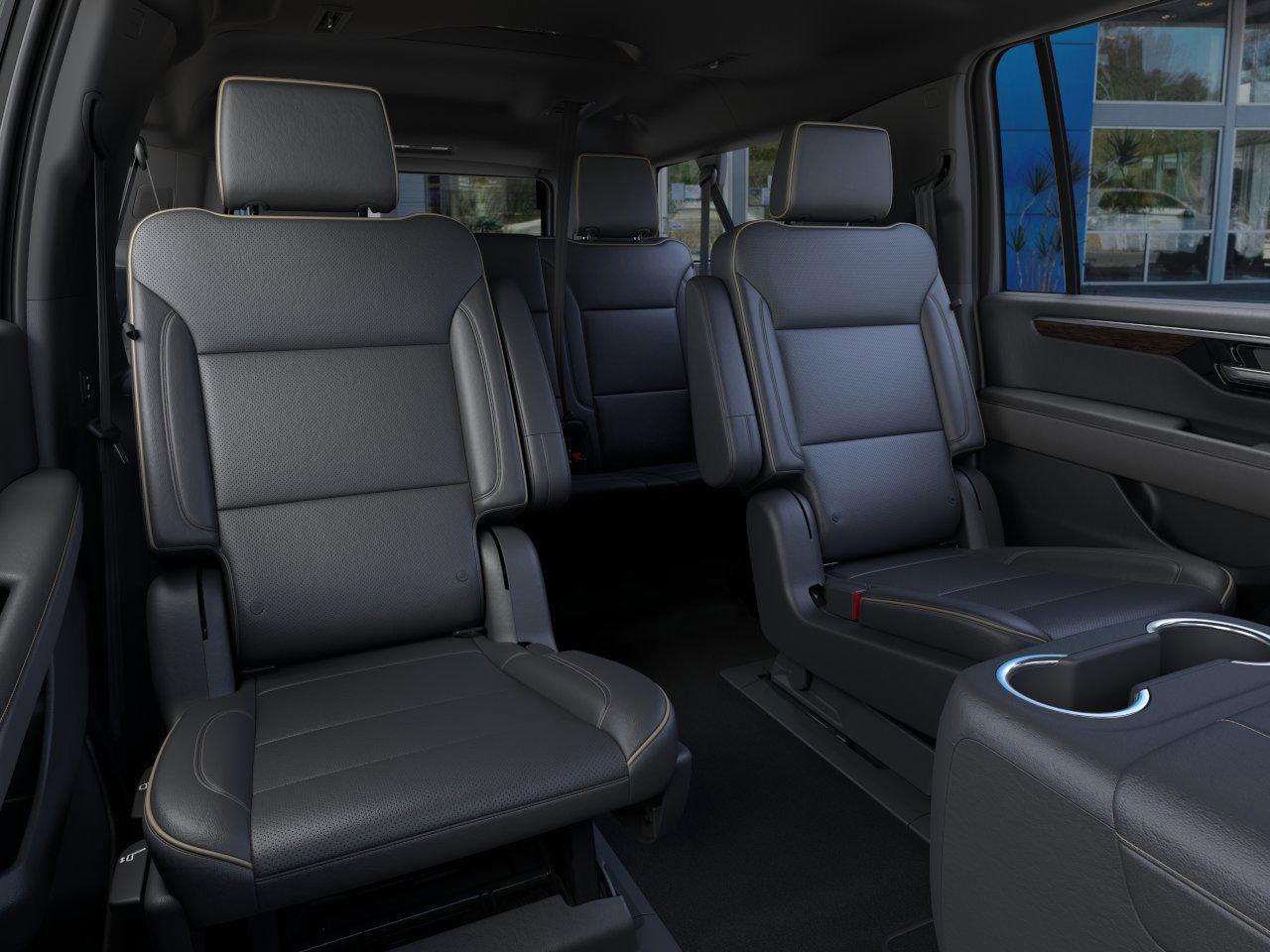2025 Chevrolet Suburban Vehicle Photo in LA MESA, CA 91942-8211