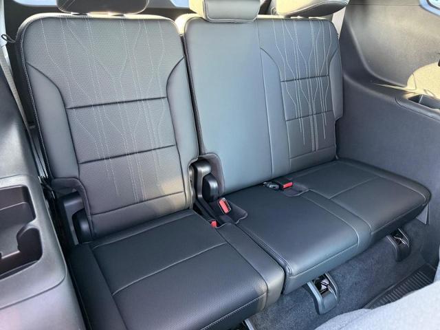 2025 Buick Enclave Vehicle Photo in COLUMBIA, MO 65203-3903