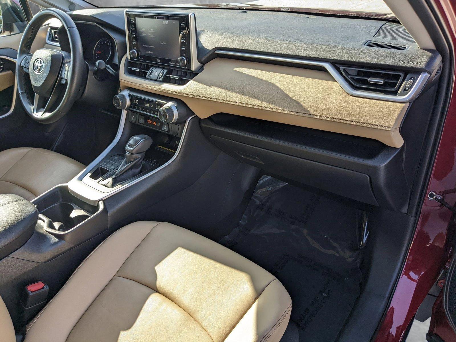 2019 Toyota RAV4 Vehicle Photo in Davie, FL 33331