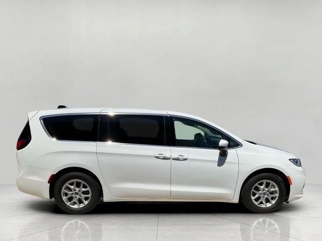 2023 Chrysler Pacifica Vehicle Photo in Kaukauna, WI 54130