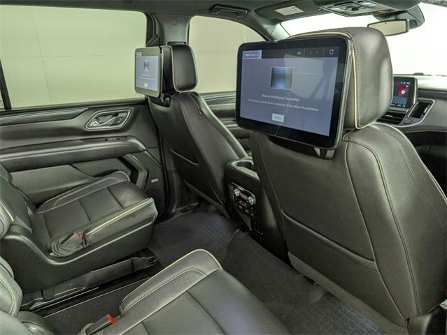 2023 GMC Yukon XL Vehicle Photo in ENGLEWOOD, CO 80113-6708