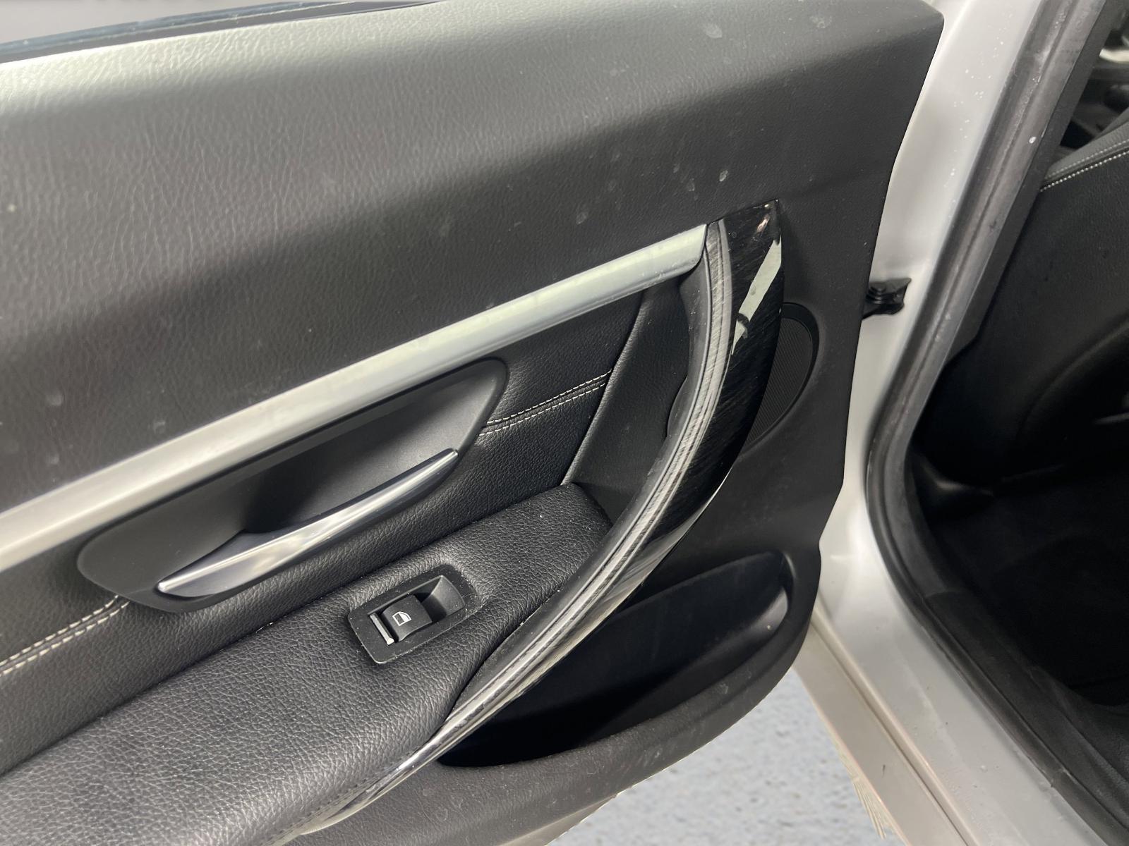 2018 BMW 3 Series Vehicle Photo in GEORGETOWN, TX 78626-7508