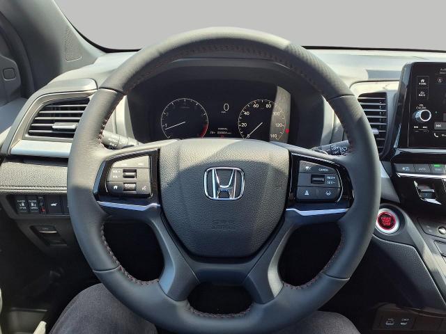 2025 Honda Odyssey Vehicle Photo in Oshkosh, WI 54904