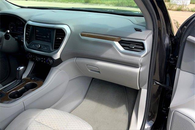 2017 GMC Acadia Vehicle Photo in KANSAS CITY, MO 64114-4502