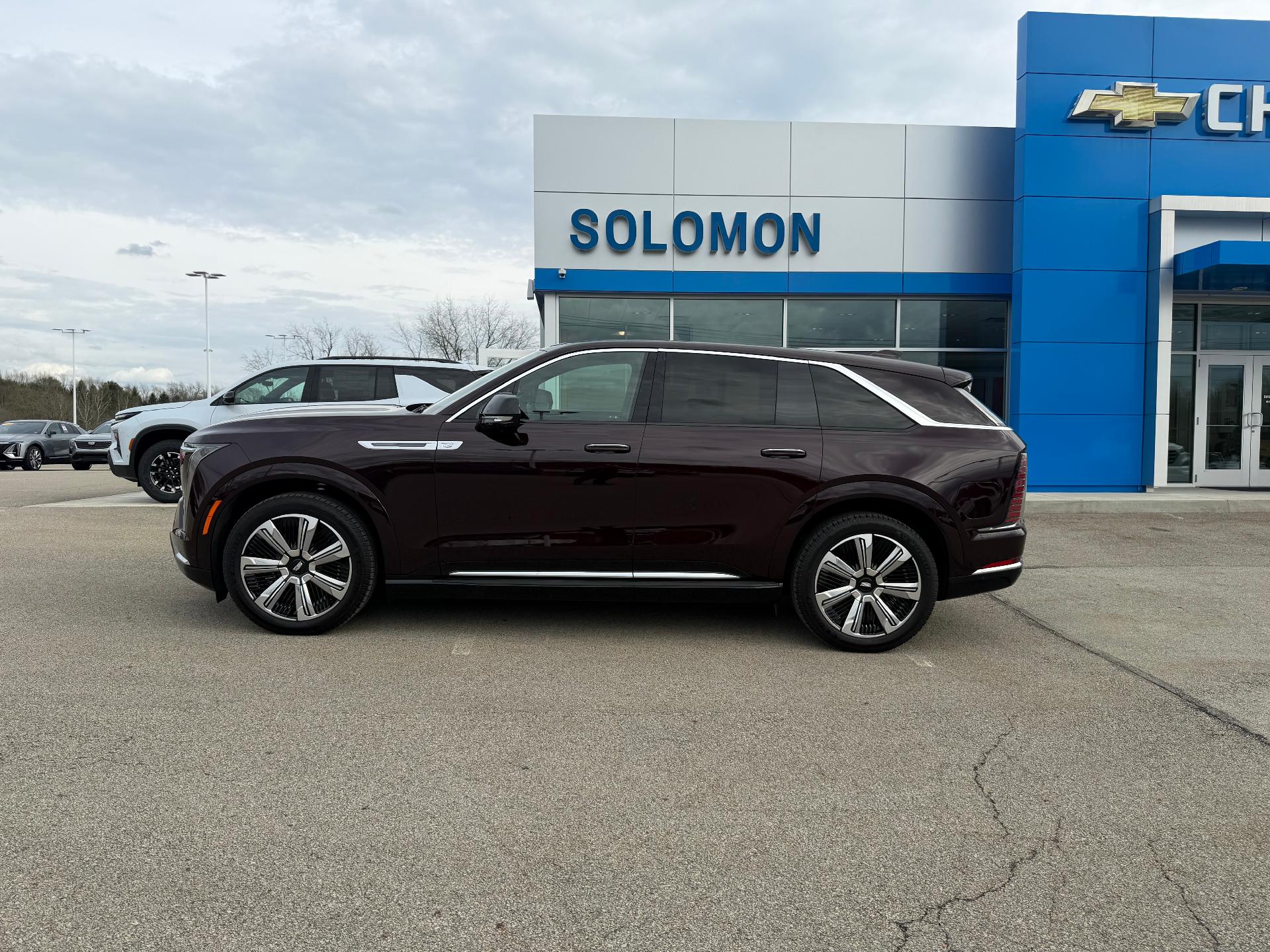 View vehicle photo 3