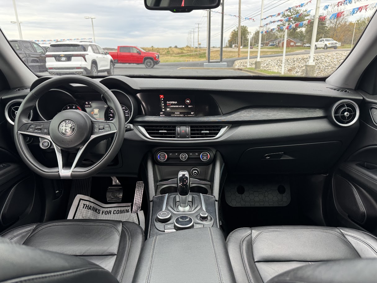 2019 Alfa Romeo Stelvio Vehicle Photo in BOONVILLE, IN 47601-9633