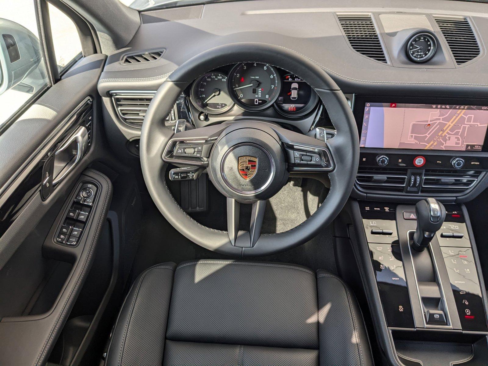 2024 Porsche Macan Vehicle Photo in Maitland, FL 32751