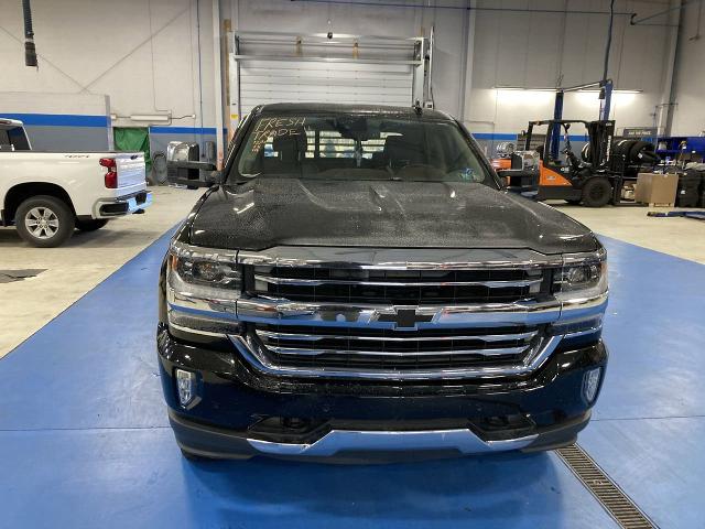 2017 Chevrolet Silverado 1500 High Country photo 2