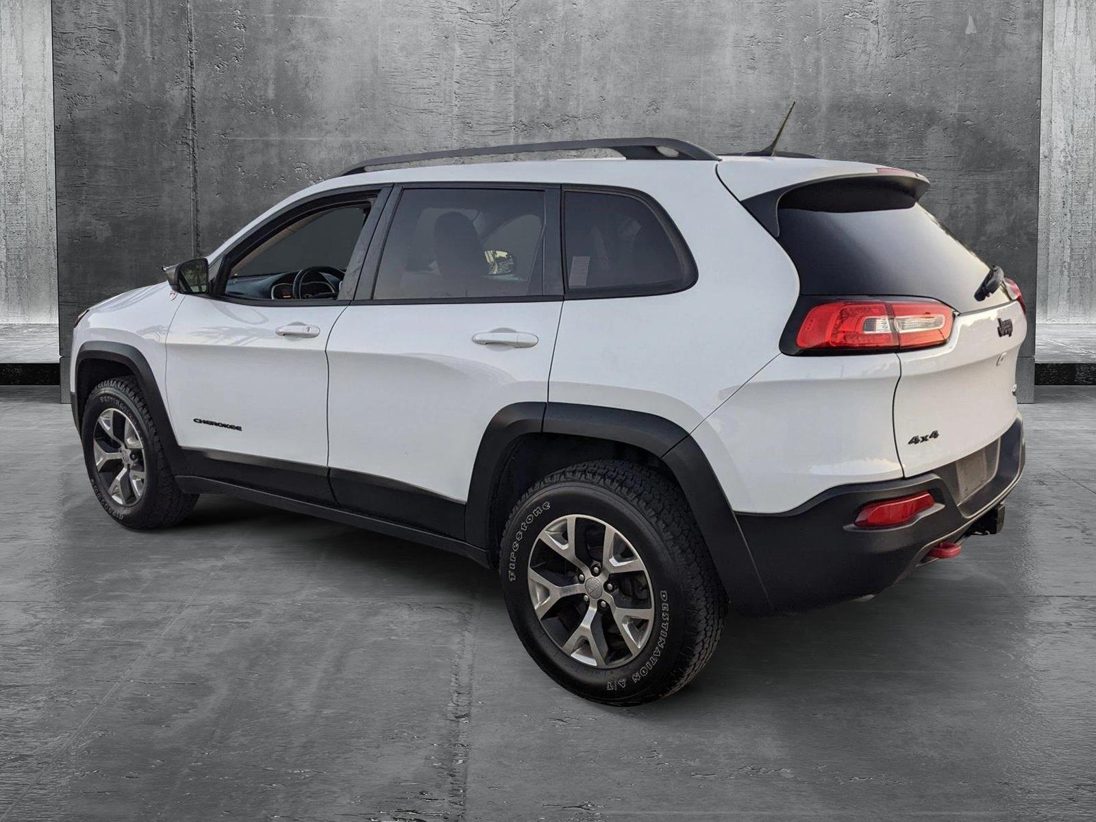 2015 Jeep Cherokee Vehicle Photo in PEMBROKE PINES, FL 33024-6534