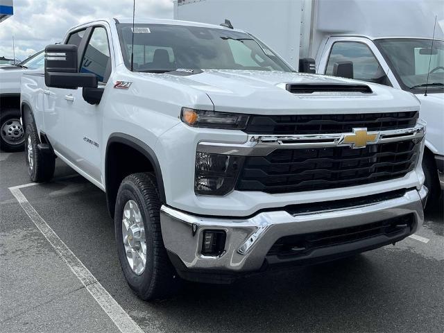 2024 Chevrolet Silverado 2500 HD Vehicle Photo in ALCOA, TN 37701-3235